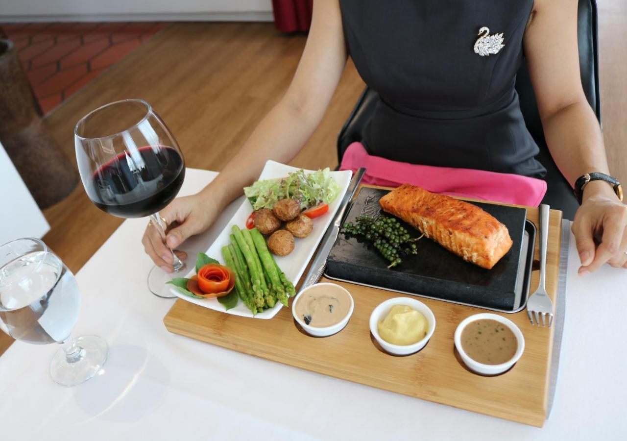 Kravan Hotel Phnom Penh Zewnętrze zdjęcie